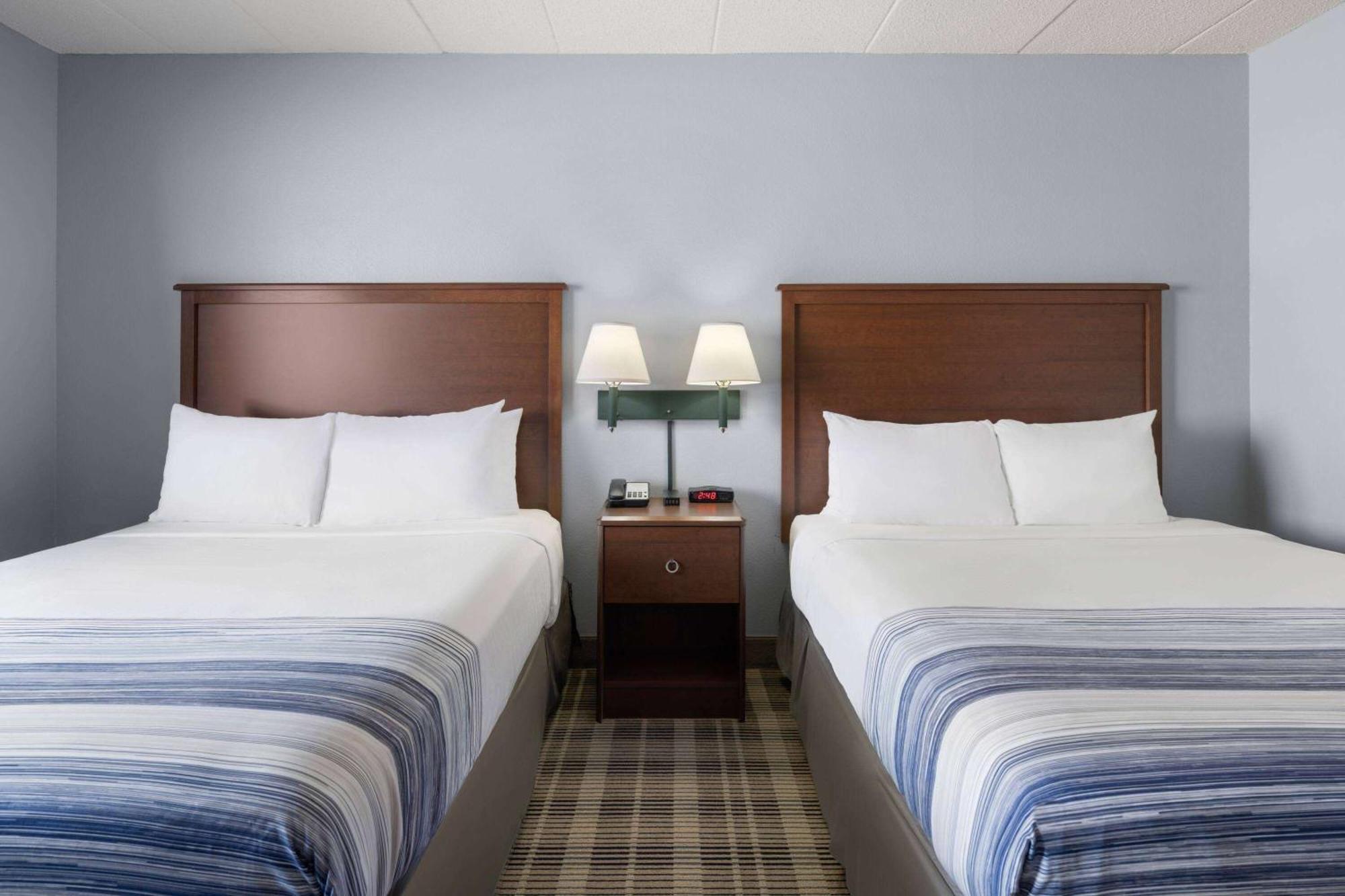 Americinn By Wyndham Stuart Exteriér fotografie