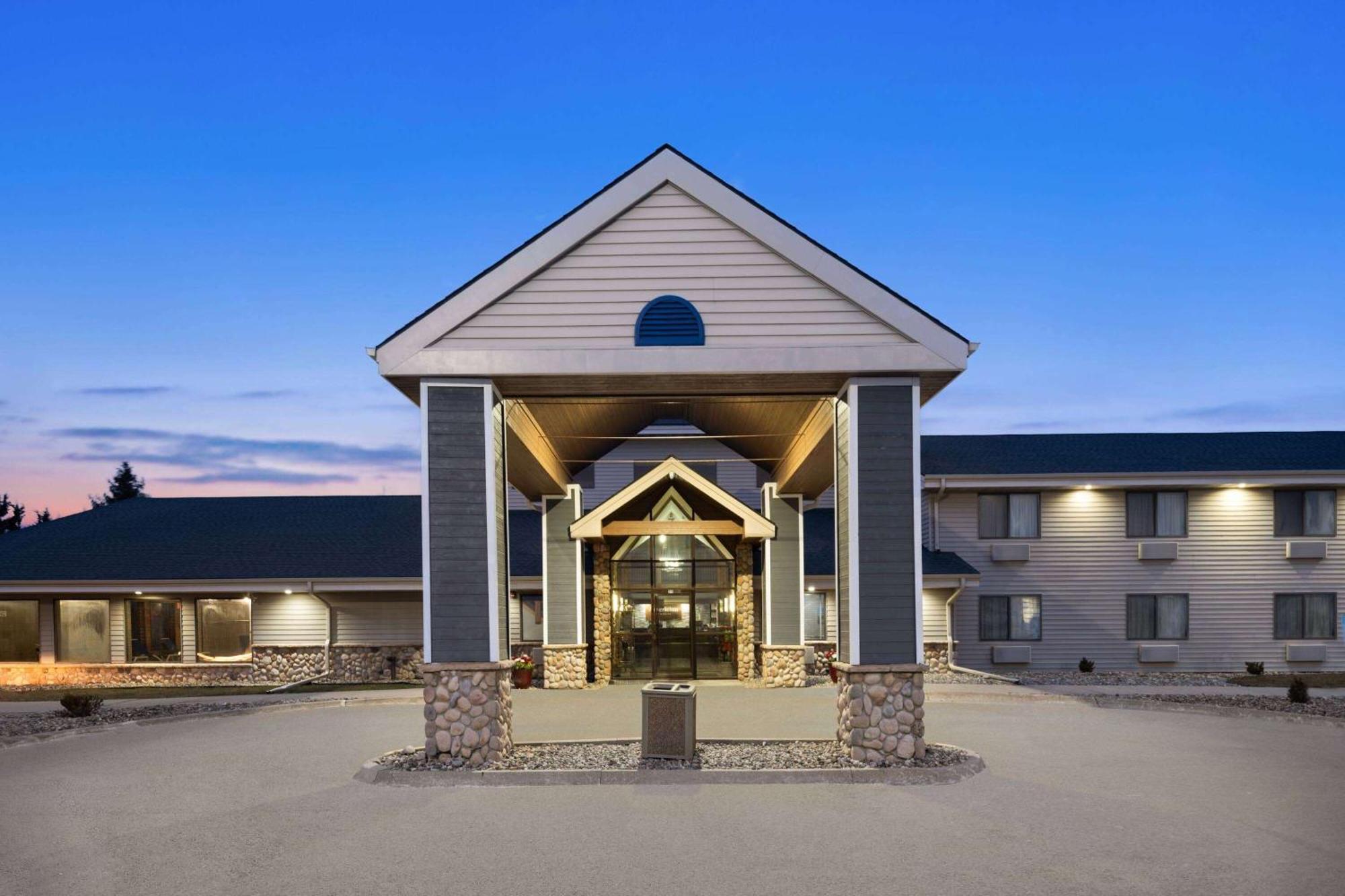 Americinn By Wyndham Stuart Exteriér fotografie