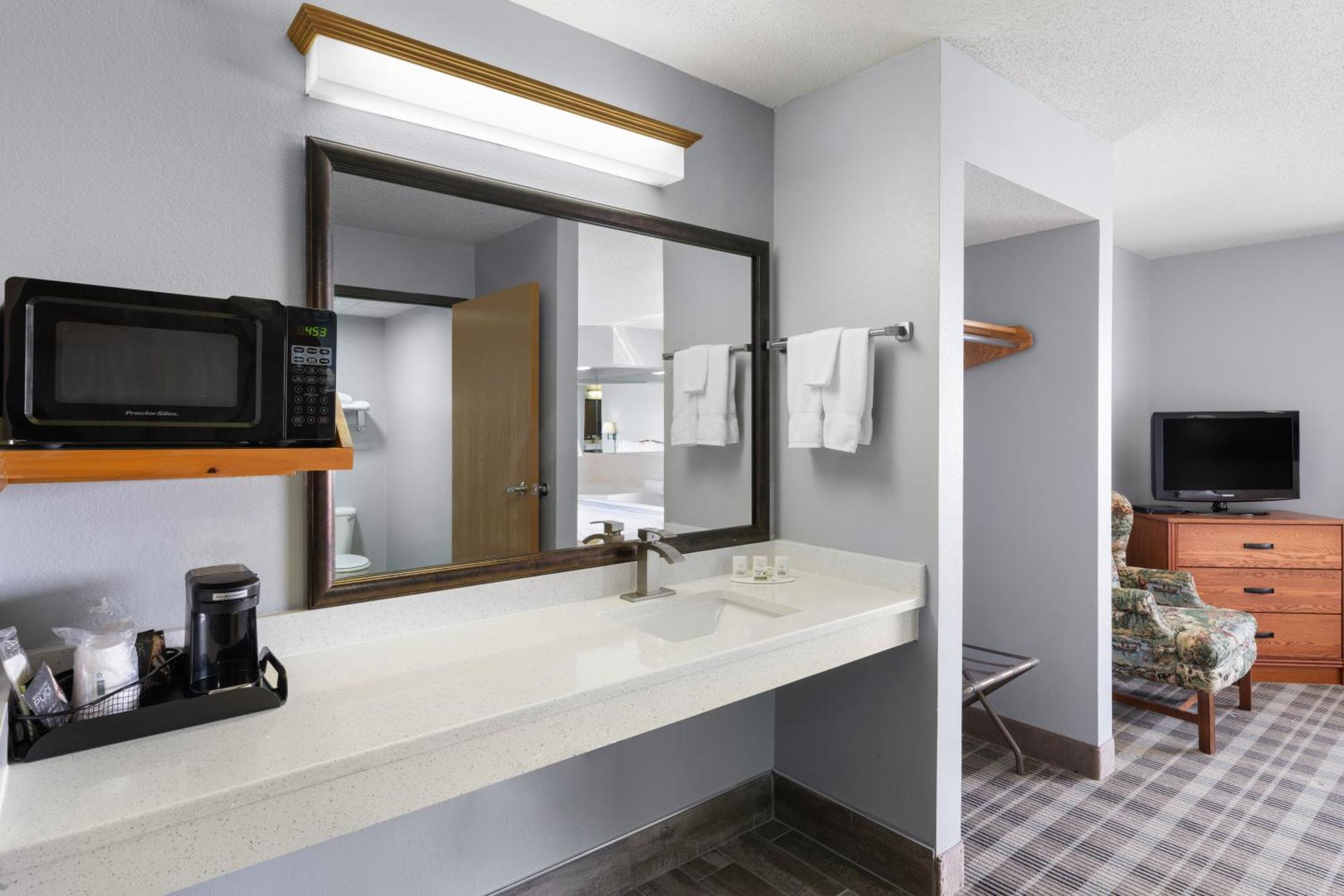 Americinn By Wyndham Stuart Exteriér fotografie